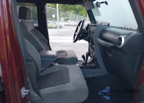 2008 Jeep Wrangler Unlimited X из США, поврежденный, VIN 1J4GA39128L568988